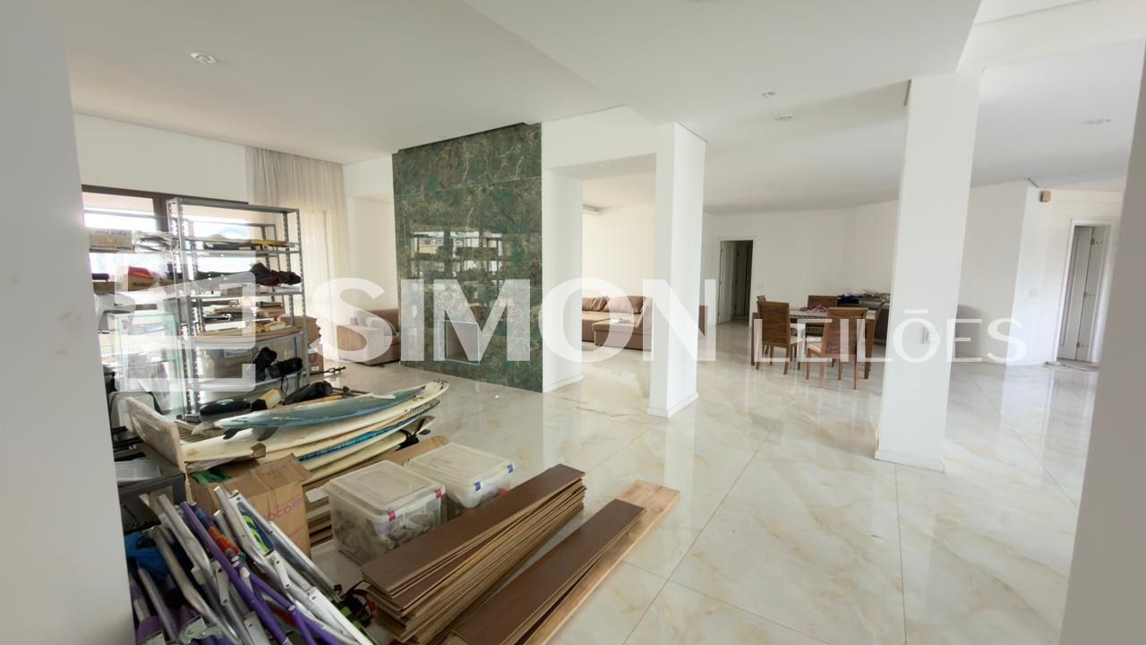 Apartamento nº. 401, Tipo I, do 5º pavimento ou 4º andar/Tipo, do EDIFÍCIO CAMBRIDGE, Bloco 04, integrante do Covent Garden Residence, situado na Alameda Dom Pedro II, nº. 571 em Curitiba/PR,, localizado em Curitiba - PR