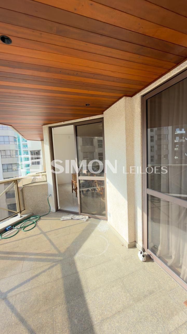 Apartamento nº. 401, Tipo I, do 5º pavimento ou 4º andar/Tipo, do EDIFÍCIO CAMBRIDGE, Bloco 04, integrante do Covent Garden Residence, situado na Alameda Dom Pedro II, nº. 571 em Curitiba/PR,, localizado em Curitiba - PR