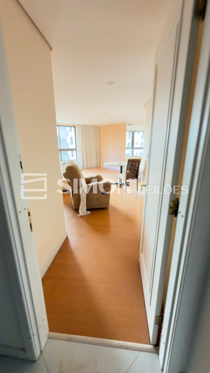 Apartamento nº. 401, Tipo I, do 5º pavimento ou 4º andar/Tipo, do EDIFÍCIO CAMBRIDGE, Bloco 04, integrante do Covent Garden Residence, situado na Alameda Dom Pedro II, nº. 571 em Curitiba/PR,, localizado em Curitiba - PR