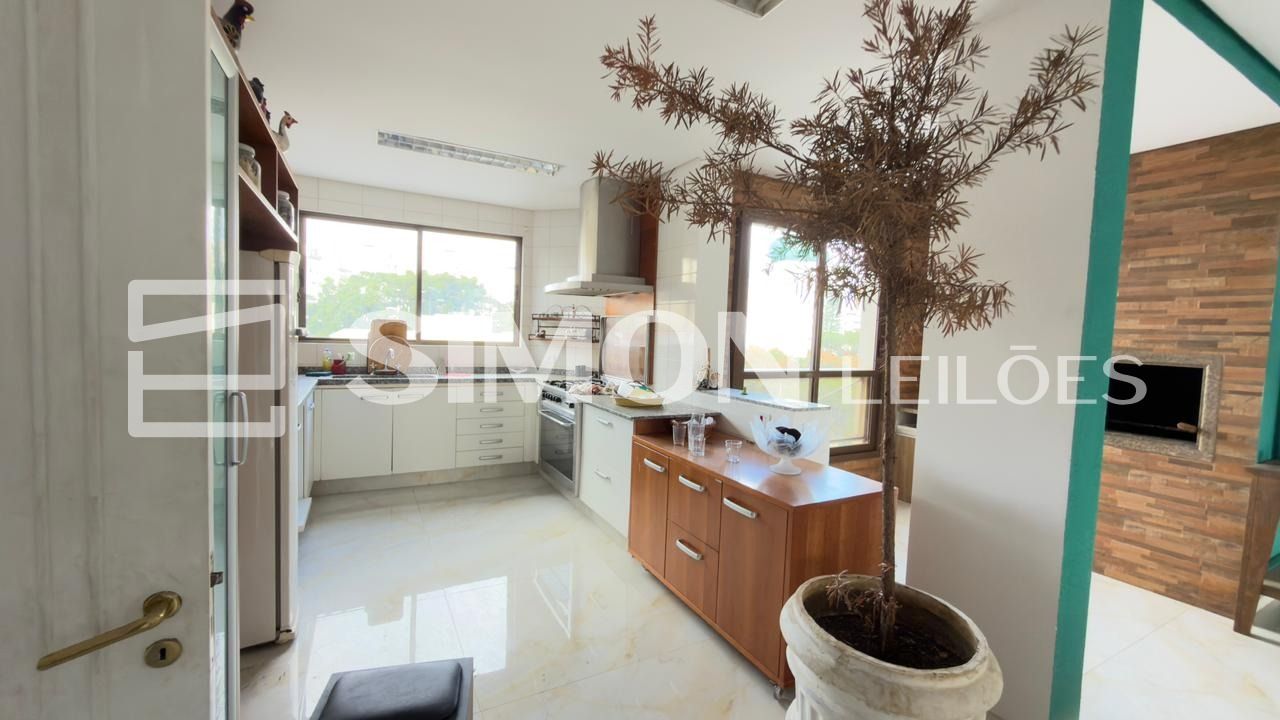 Apartamento nº. 401, Tipo I, do 5º pavimento ou 4º andar/Tipo, do EDIFÍCIO CAMBRIDGE, Bloco 04, integrante do Covent Garden Residence, situado na Alameda Dom Pedro II, nº. 571 em Curitiba/PR,, localizado em Curitiba - PR